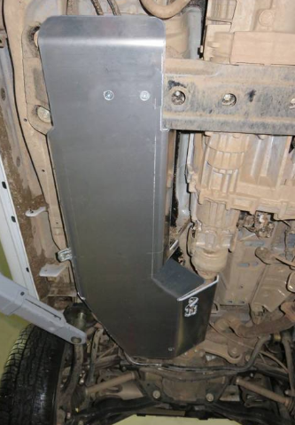 Protector depósito y transmisión trasera Mitsubishi Montero V60/V80 (modelos 3 puertas) N4 Off Road en duraluminio 6mm